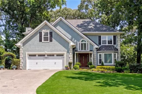 5007 Willow Creek Dr, Woodstock, GA 30188