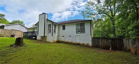 Exterior - 318 Brookstone Dr, Lagrange, GA 30241 photo 2 of 7