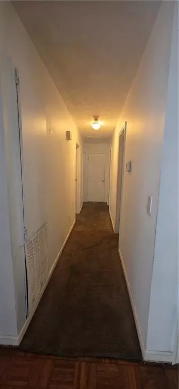 Entry Way - 318 Brookstone Dr, Lagrange, GA 30241 photo 1 of 2