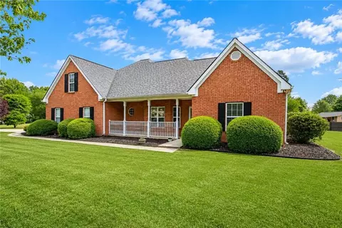 3057 Biltmore Woods Dr, Buford, GA 30519