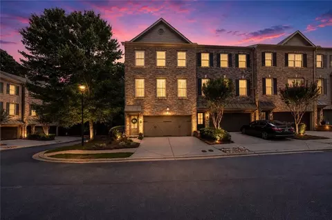 3435 Willow Oak Dr, Peachtree Corners, GA 30092