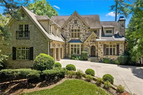 355 Pine Tree Dr NE, Atlanta, GA 30305