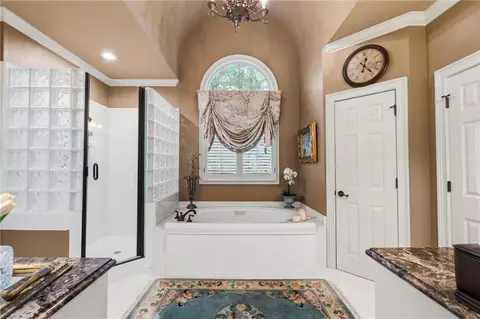 Bath - 2717 Mount Pleasant Trl, Duluth, GA 30097 photo 1 of 3
