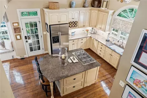 Kitchen - 2717 Mount Pleasant Trl, Duluth, GA 30097 photo 3 of 4