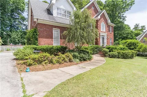 2702 Thatcher Ct, Lawrenceville, GA 30044