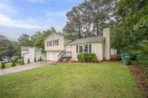 3809 Valley Brook Rd, Snellville, GA 30039