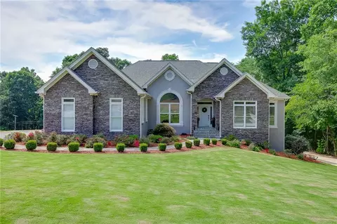 765 River Chase, Hoschton, GA 30548