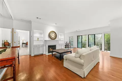 3071 Lenox Rd NE #11, Atlanta, GA 30324