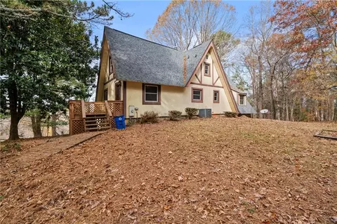 5388 Price Rd, Gainesville, GA 30506