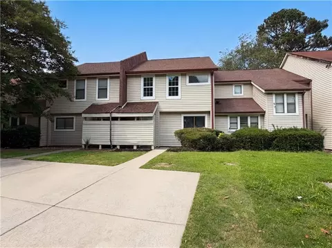 3271 Tennington Pl, Lawrenceville, GA 30044
