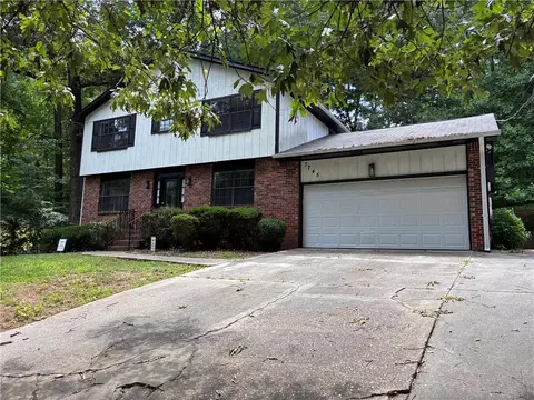 3745 Londonderry Ct, Lithonia, GA 30038