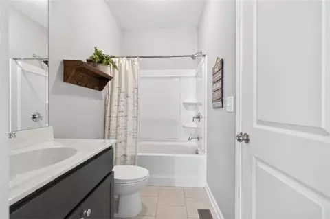 Entry Way - 3566 Bendleton Dr, Buford, GA 30519 photo 11 of 20