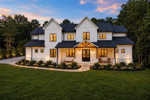 3180 Lee Dr, Buford, GA 30518