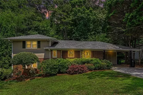 2632 Laurel Ridge Dr, Decatur, GA 30033