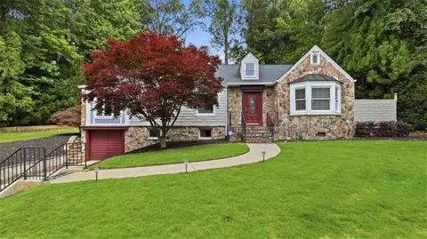 857 Chattahoochie Dr, Gainesville, GA 30501