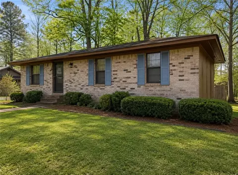 816 Maywood St, Tuskegee, AL 36083