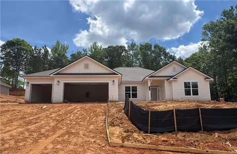 277 Blackberry Ct, Pendergrass, GA 30567