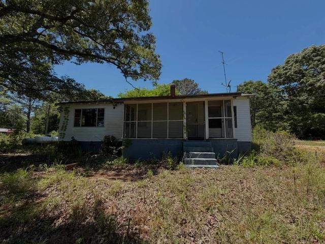 796 Shoemaker Rd, West Point, GA 31833