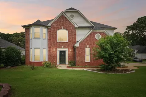 5024 Huntcrest Dr SW, Mableton, GA 30126