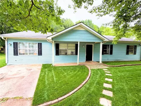 124 Libby Ln, Jonesboro, GA 30238