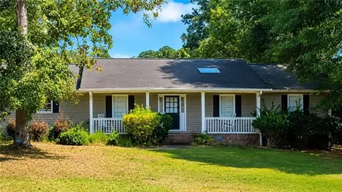 3550 Clubhouse Ln SE, Conyers, GA 30094