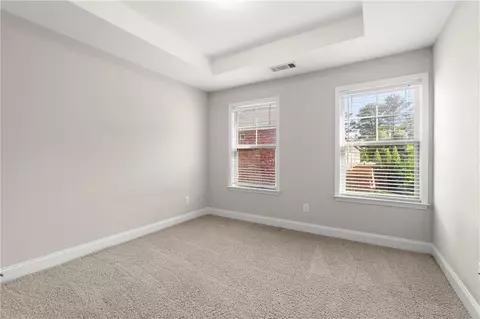 1372 Doublegate Dr, Atlanta, GA 30319 photo 17