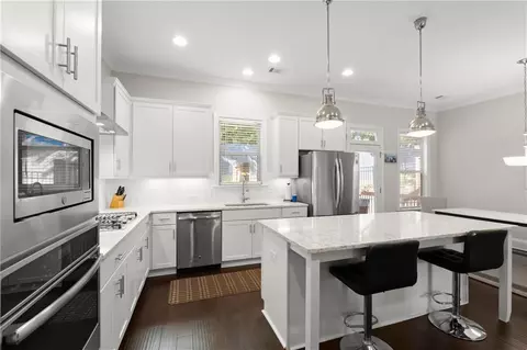1372 Doublegate Dr, Atlanta, GA 30319 photo 8