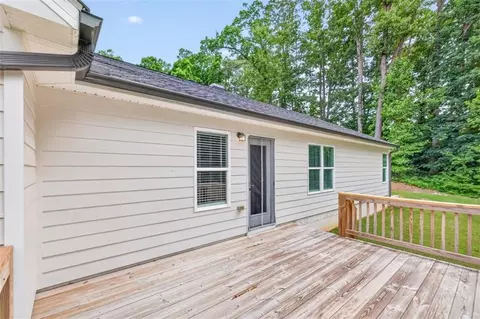 Exterior - 561 Oconee Ln, Commerce, GA 30529 photo 8 of 16