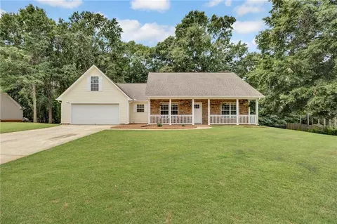 242 Richmond Dr, Social Circle, GA 30025