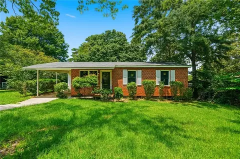 4913 Bartlett Rd, Forest Park, GA 30297