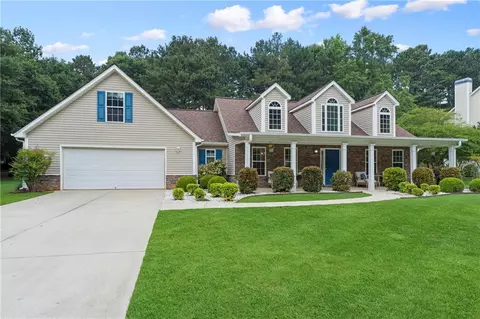 517 Annslee Ln, Loganville, GA 30052
