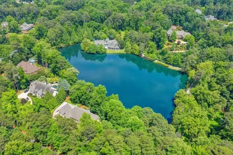 5505 Long Island Dr NW, Sandy Springs, GA 30327