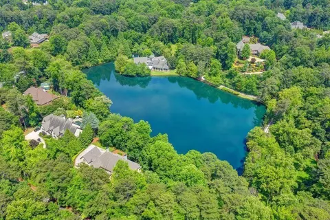 5505 Long Island Dr NW, Sandy Springs, GA 30327
