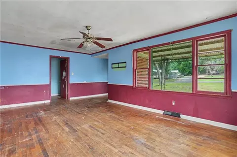 Living - 25 Mimosa Rd, Covington, GA 30016 photo 2 of 4