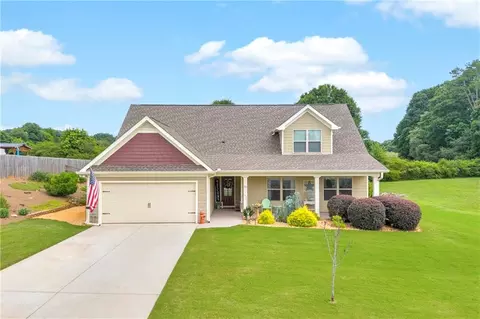 70 Glenn Trl, Winder, GA 30680