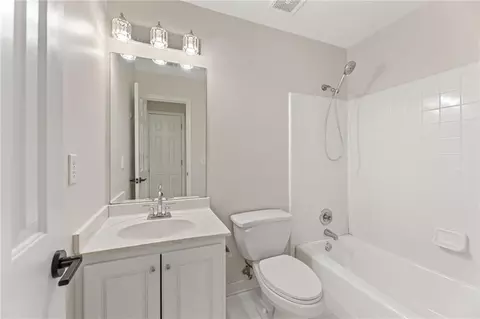 Bath - 35 Cornish Trace Dr, Covington, GA 30014 photo 3 of 7