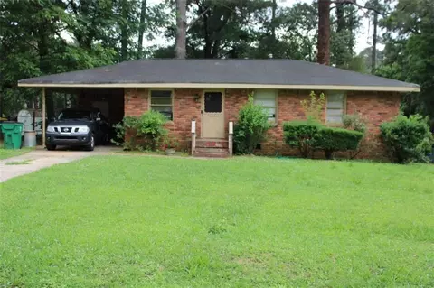 1147 Evelyn Dr, Forest Park, GA 30297