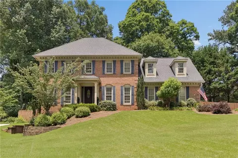 3069 Four Oaks Dr, Dunwoody, GA 30360