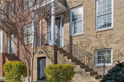 941 Persimmon Pt, Atlanta, GA 30328