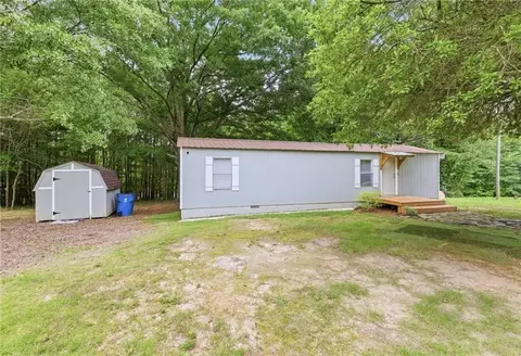 1386 Etheridge Dr, Auburn, GA 30011