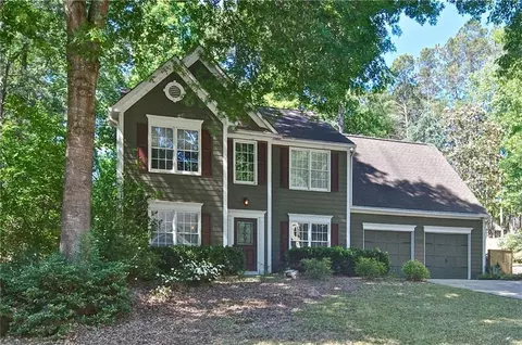 8004 Huntcliff Rd, Woodstock, GA 30189