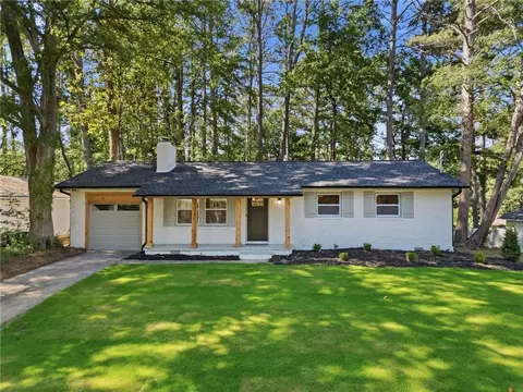 2920 Fantasy Ln, Decatur, GA 30033
