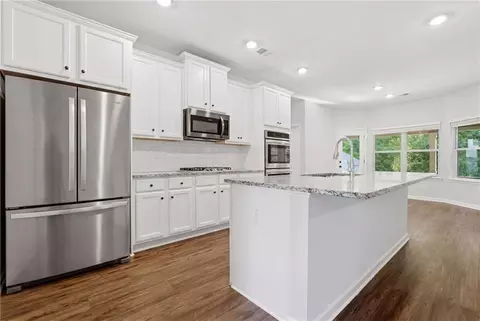 Kitchen - 802 Relic Rdg, Hampton, GA 30228 photo 1 of 1