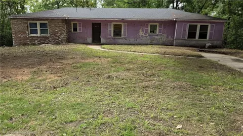 3915 Mosley Dr, Columbus, GA 31903