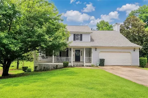 1710 Meadowchase Ct, Snellville, GA 30078