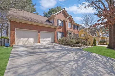 1069 Sunny Field Ln, Lawrenceville, GA 30043