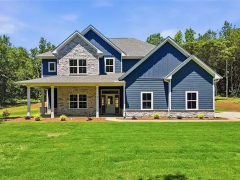 31 Kirk Rd NW, White, GA 30184