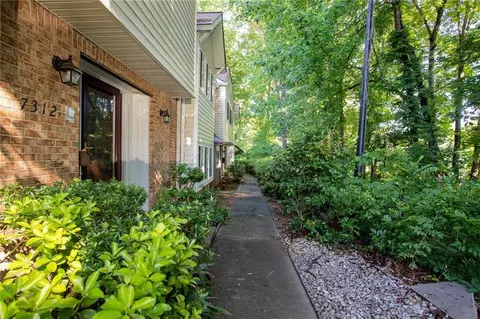 7312 Cardigan Cir, Sandy Springs, GA 30328
