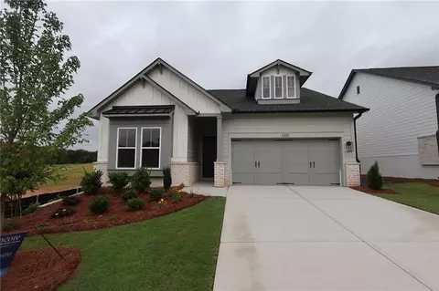 1331 Autumn Lake Dr, Gainesville, GA 30504