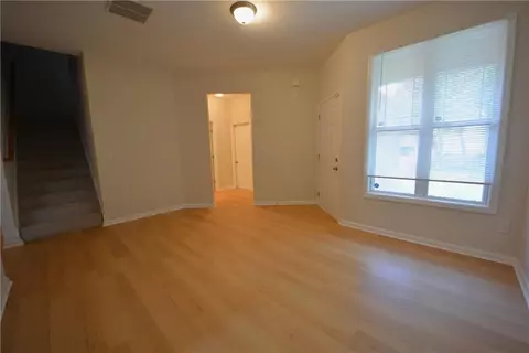 Living - 1550 Persimmon Trce, Morrow, GA 30260 photo 5 of 10